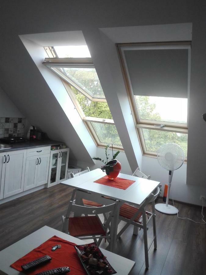 Sky View Condo In Tarnowskie Gory Luaran gambar